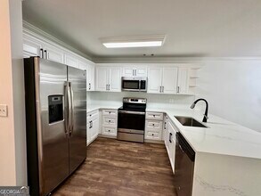 728 Skyview Dr NE in Marietta, GA - Building Photo - Building Photo