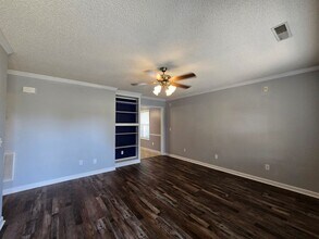 385 Wildwood Ave in Sumter, SC - Building Photo - Building Photo