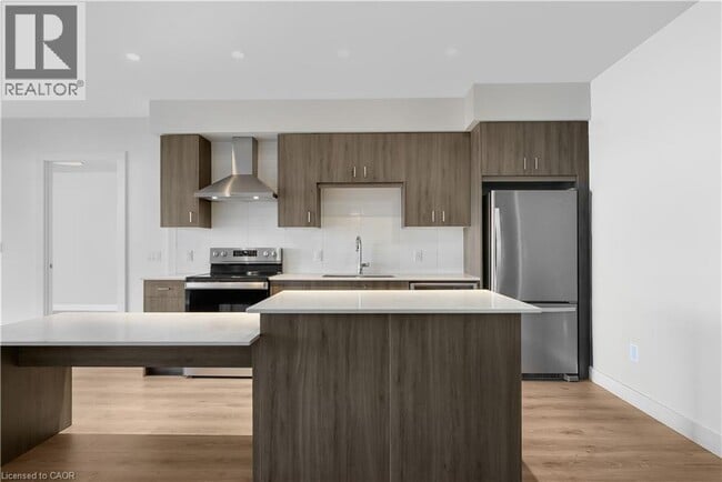 property at 15 Glebe St