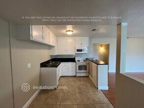 7107 Paladin Way in Rio Linda, CA - Foto de edificio - Building Photo