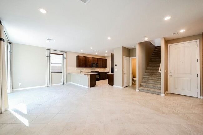 7104 Blissful Peak St in N Las Vegas, NV - Building Photo - Building Photo