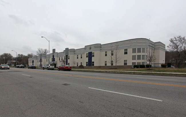 Twin Elms Apartments in Kansas City, MO - Foto de edificio - Building Photo