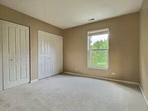 3142 Bromley Ln in Aurora, IL - Building Photo - Building Photo