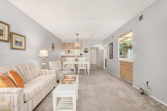 13607 N Hamilton Dr in Fountain Hills, AZ - Building Photo - Building Photo