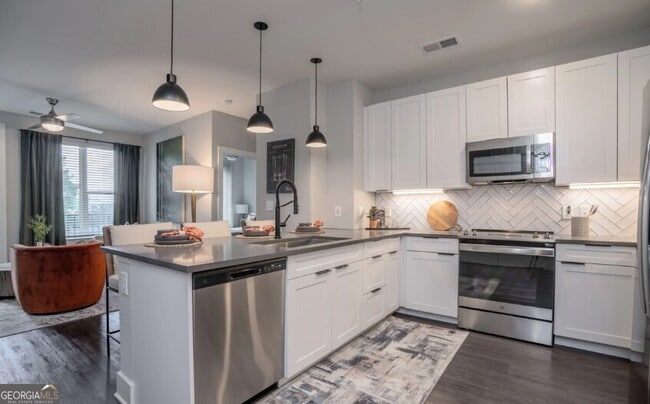 property at 2801 Windy Ridge Pkwy SE
