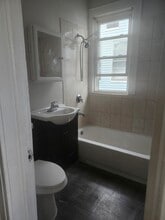 32 Leo Pl, Unit 3rd Floor in Newark, NJ - Foto de edificio - Building Photo