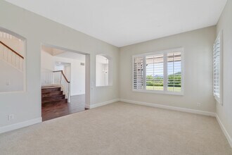 674 Via de Tierra in Thousand Oaks, CA - Foto de edificio - Building Photo