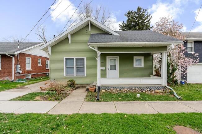 306 Brown St in Valparaiso, IN - Foto de edificio - Building Photo