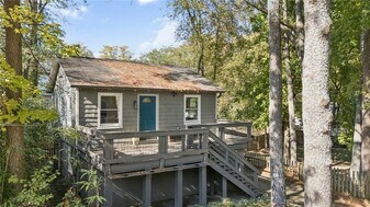 1720 Marvin St NW in Atlanta, GA - Building Photo