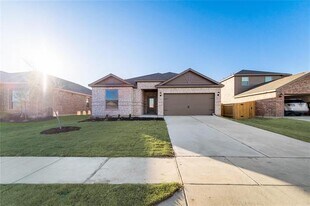 204 Lake Rdg in Princeton, TX - Building Photo