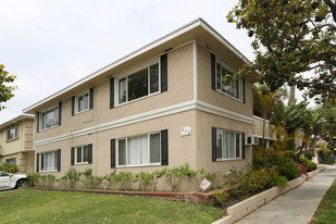 272 S Doheny Dr Apartments