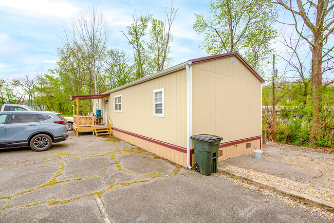 1376 Shopes Creek Rd in Ashland, KY - Building Photo - Building Photo