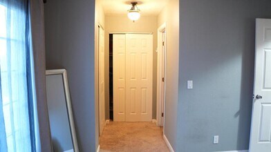 7607 Harmony Oaks Way in Sacramento, CA - Building Photo - Building Photo