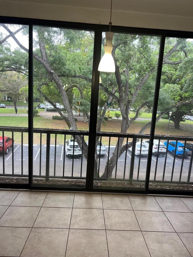 property at 3660 Inverrary Dr