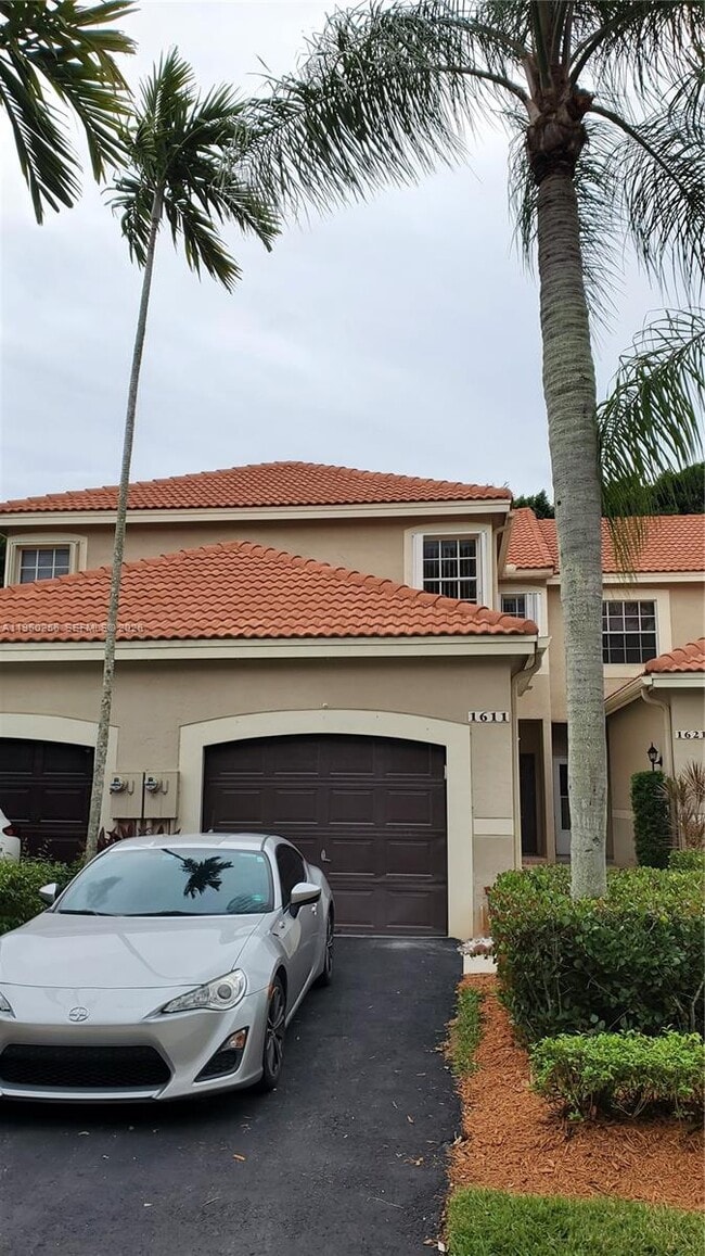1611 Sorrento Dr in Weston, FL - Building Photo - Building Photo