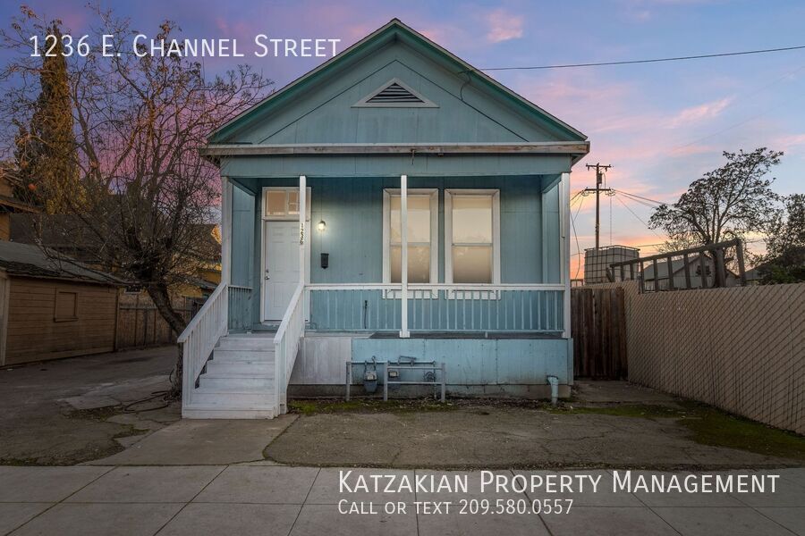 1236 Channel St in Stockton, CA - Foto de edificio