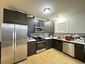 368 N Hamlin Ave, Unit J08P in Chicago, IL - Building Photo - Building Photo