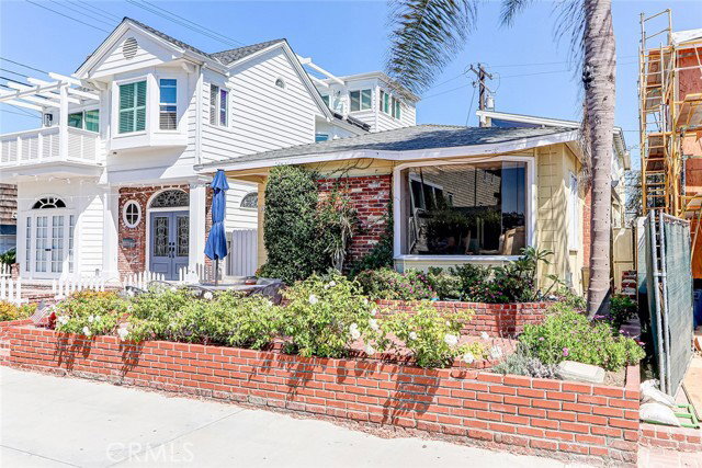 property at 321 4th Pl