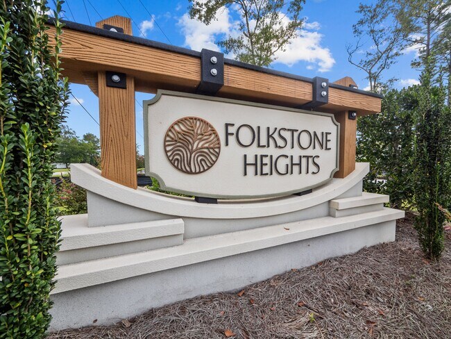 523 Birdsong Dr in Surf City, NC - Building Photo - Building Photo