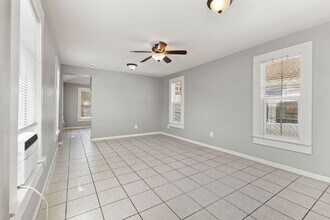 330 Gem Ln in San Antonio, TX - Building Photo - Building Photo