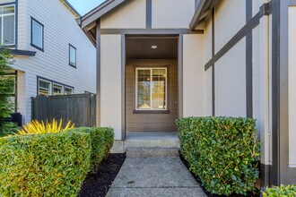 6280 SE Genrosa St in Hillsboro, OR - Building Photo - Building Photo