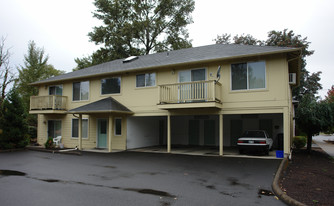 1664-1672 W Broadway in Eugene, OR - Building Photo