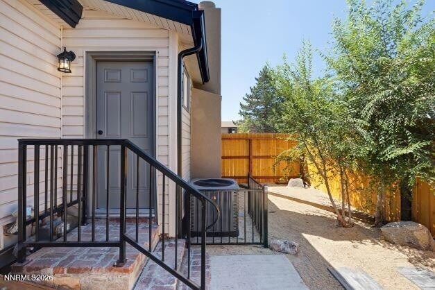 309 4th St in Sparks, NV - Building Photo