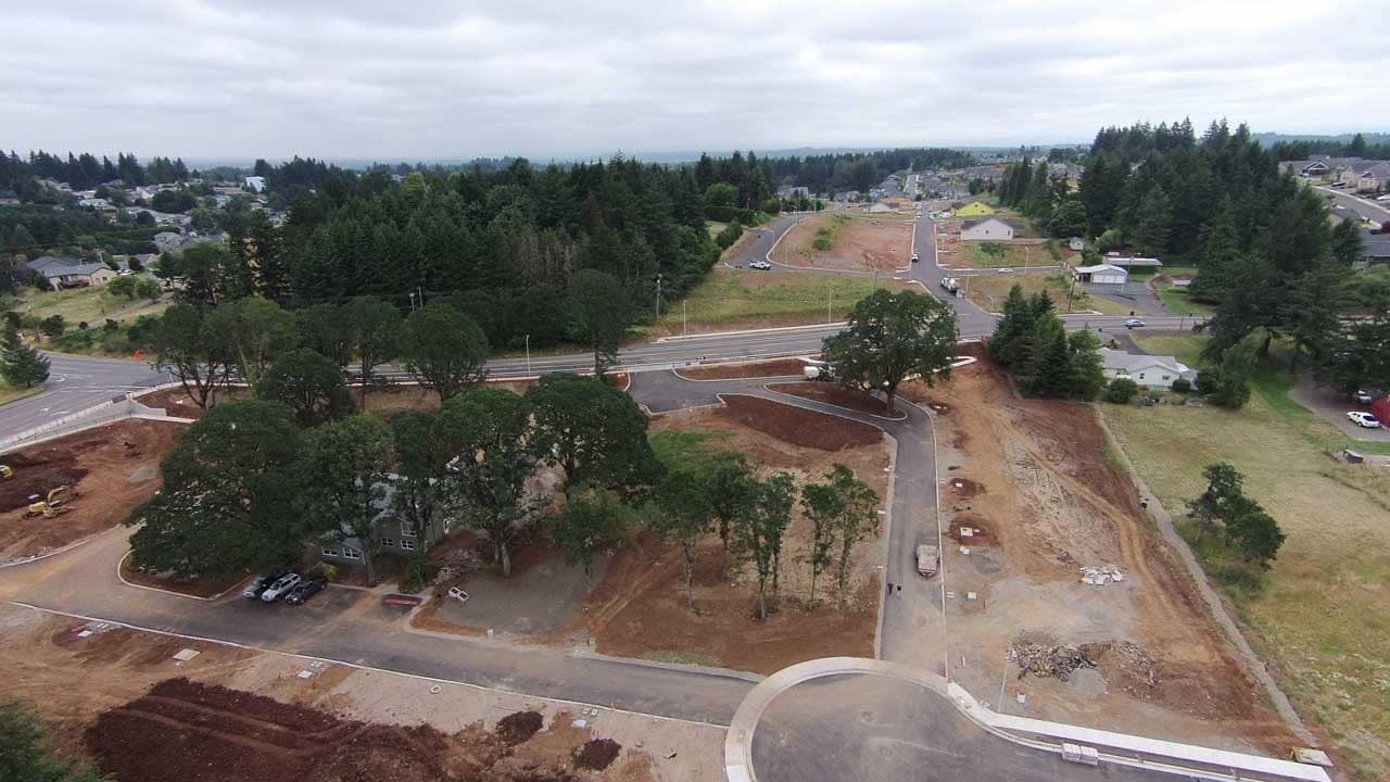 50 Oaks in Salem, OR - Foto de edificio