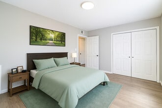 Fulton Flats West in Cleveland, OH - Foto de edificio - Building Photo