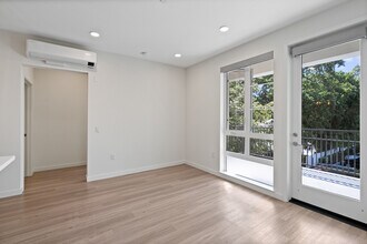 1710 On the Blvd in Thousand Oaks, CA - Building Photo - Building Photo