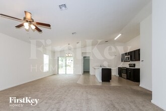 1682 SW Crawford Ave in Port St. Lucie, FL - Building Photo - Building Photo