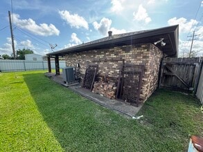 940 Lee St in Marrero, LA - Foto de edificio - Building Photo