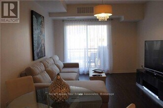 570-570 Lolita Gardens in Mississauga, ON - Building Photo - Building Photo