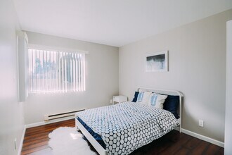 2701 High Street in Oakland, CA - Building Photo - Building Photo