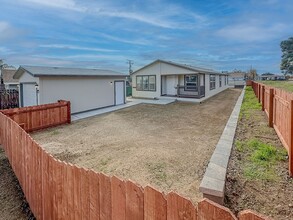 23511 Casa Bonita Ave in Menifee, CA - Building Photo - Building Photo