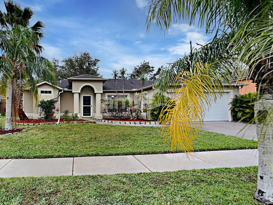 1412 Old Millpond Rd in Melbourne, FL - Building Photo
