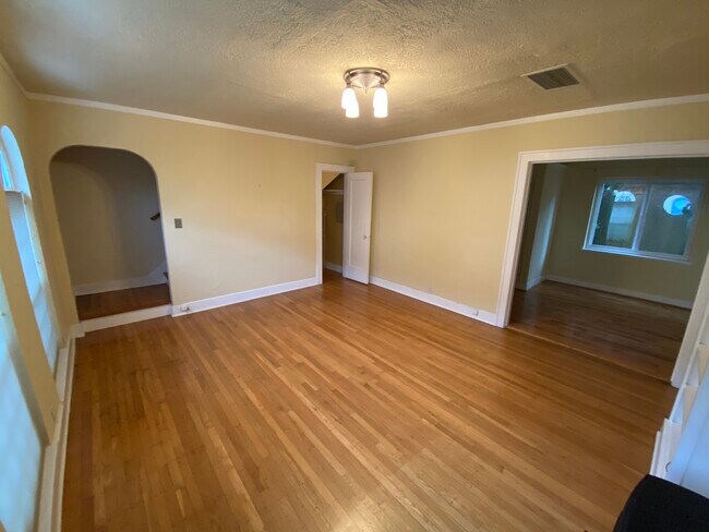 909 NE Brazee St, Unit #14 in Portland, OR - Building Photo - Building Photo