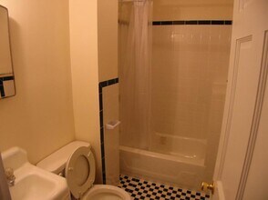 110 Willow Ave in Cambridge, MA - Building Photo - Building Photo