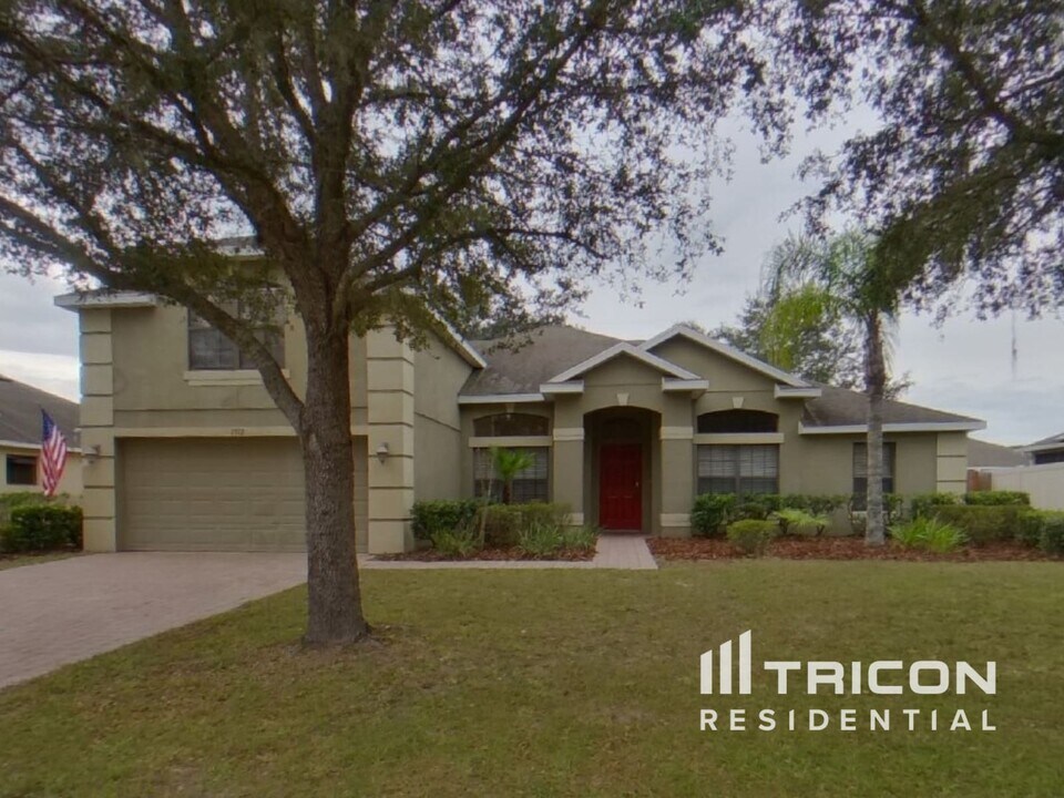 1512 Clapton Dr in DeLand, FL - Building Photo