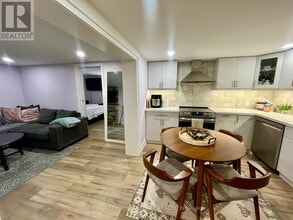 4 Windust Gate in Toronto, ON - Building Photo - Building Photo