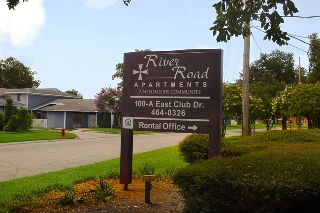 River Road Apartments in St. Rose, LA - Building Photo - Building Photo