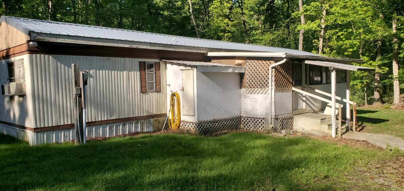 14 Peach Orchard Rd in Newville, PA - Building Photo