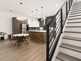 4402 Mt Vernon Dr in Austin, TX - Building Photo
