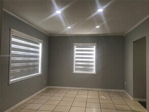 1185 NW 125th St in North Miami, FL - Building Photo - Building Photo