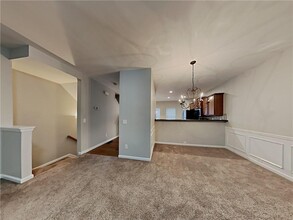 730 Celeste Ln in Atlanta, GA - Building Photo - Building Photo