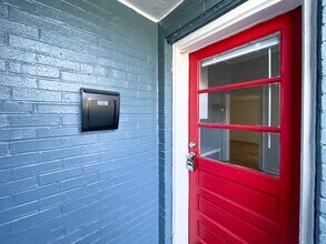 801 Calhoun St in Charlottesville, VA - Building Photo - Building Photo