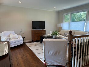25 Arnold Ln in Norwalk, CT - Building Photo - Building Photo