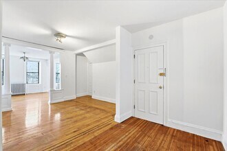 262 Barrow St in Jersey City, NJ - Building Photo - Building Photo