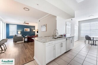 2801 Biltmore Park Dr in Orlando, FL - Building Photo - Building Photo