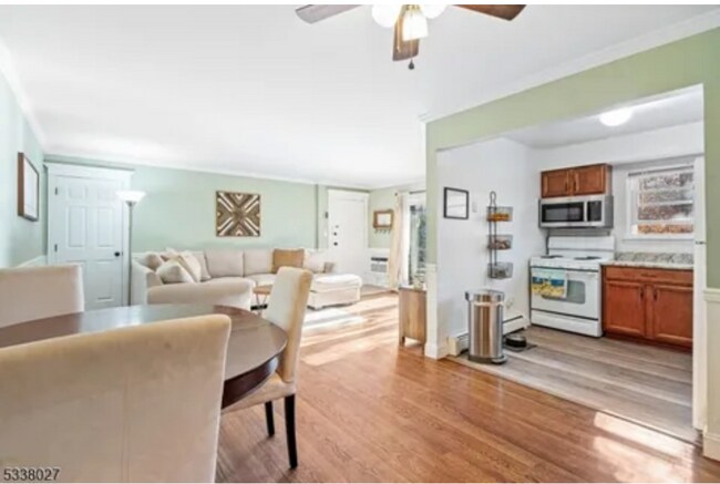24 Deanna Dr in Hillsborough, NJ - Building Photo - Building Photo